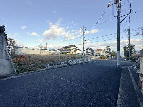 廿日市市阿品4丁目の前面道路含む現地写真|南西側道路は約6mの幅員があります♪