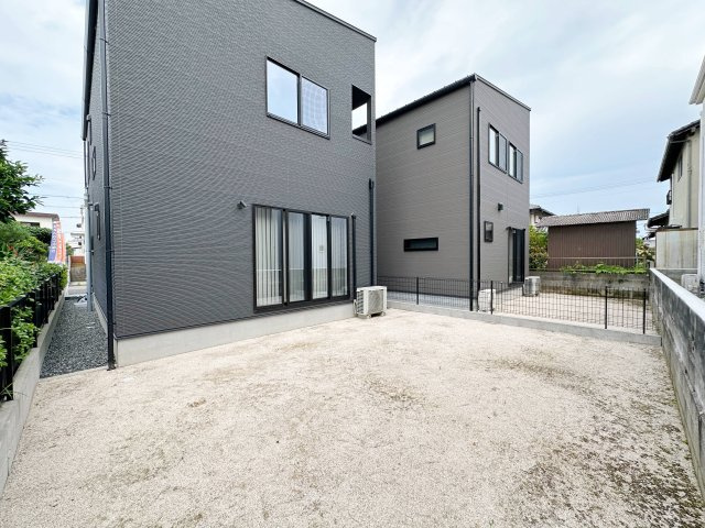 廿日市市阿品3丁目 No.2の庭|広々としたお庭スペース☆
ちょっとしたお庭遊びやプール遊びなどができるスペースです♪
