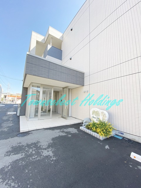 藤沢市辻堂神台２丁目の賃貸マンションのエントランス