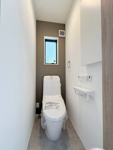 南区宇品御幸1丁目 No.Aのトイレ|1階ウォシュレットトイレ☆
1階、2階にウォシュレットトイレがついています♪
