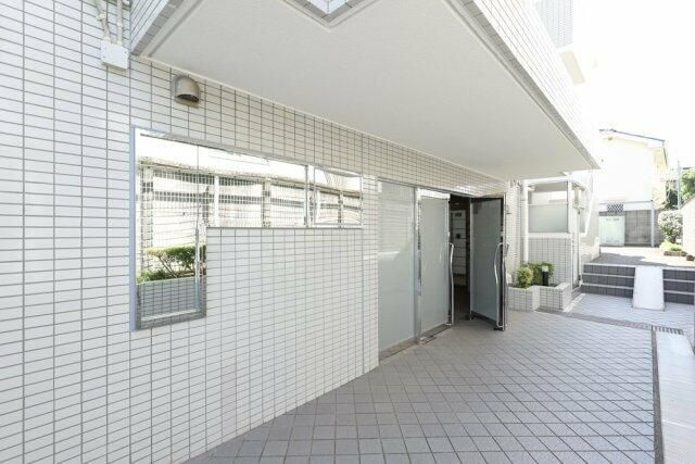 クリオ練馬壱番館のエントランス