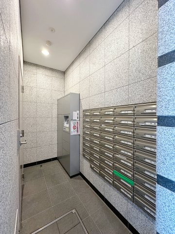 ディアメゾン観音本町リアーレ 301の設備|宅配BOX完備☆
