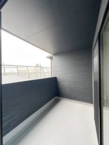 西区高須4丁目 No.2のバルコニー|広々としたインナーバルコニー☆
しっかりと屋根があるため急な天候の変化も安心です♪