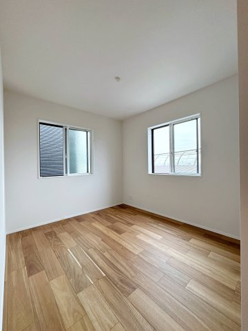 西区高須4丁目 No.1の子供部屋|5.29帖の洋室☆