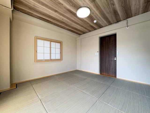 富士前ビルの和室
