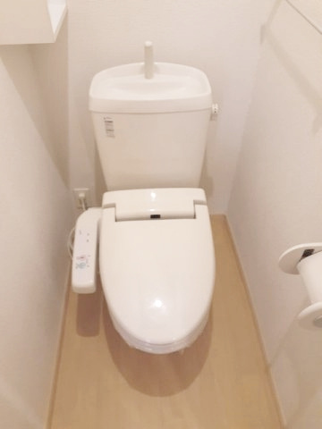 熊本市北区植木町岩野のアパートのトイレ|落ち着いたトイレです