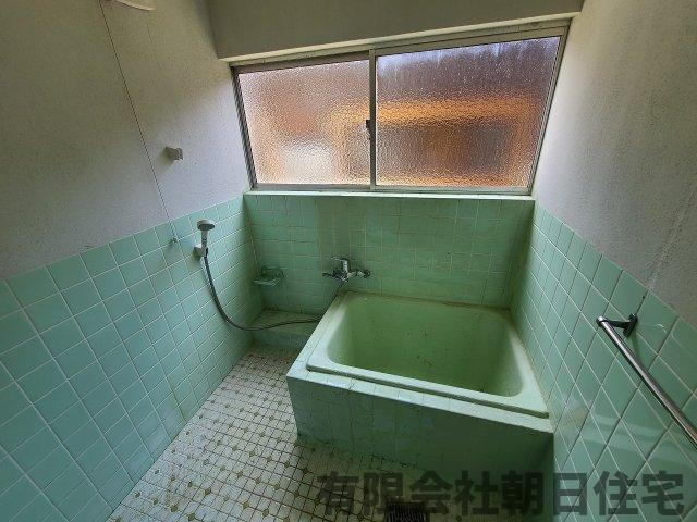【浴室】 | 雑賀町中古戸建 ３K 800万円 | お風呂で日々の疲れを落としましょう
