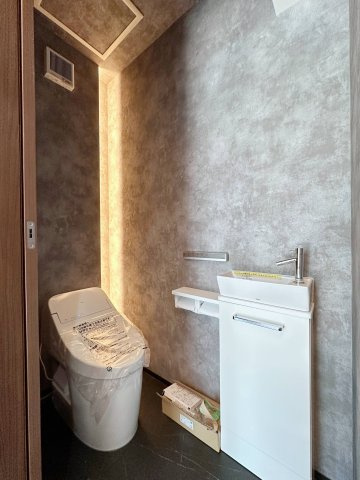 西区己斐上3丁目 No.1のトイレ|1階ウォシュレットトイレ☆
1階、2階にウォシュレットトイレがついています♪