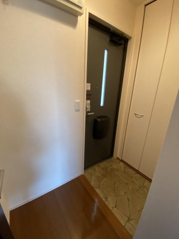 フラリッシュ・ウッドの玄関