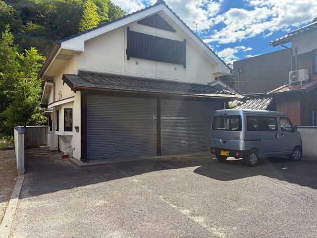■□米子市道笑町貸店舗□■の外観|平成9年築の建物になります。
和菓子屋跡になります。