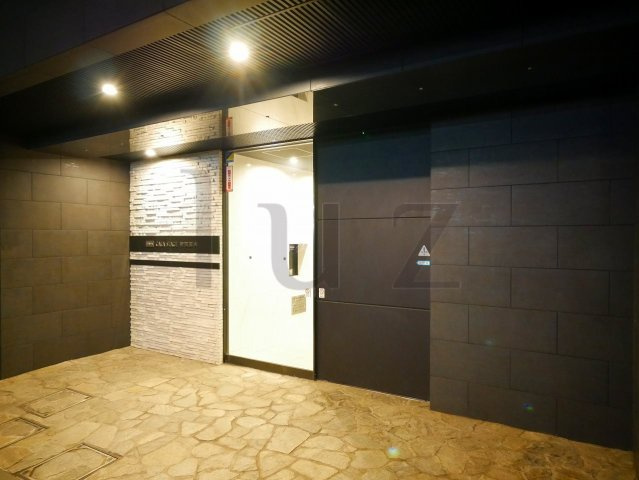 ガーラステージ横濱関内のエントランス