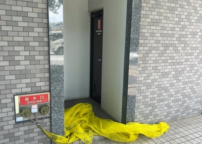 【設備】 | ゼファー西八王子 | 快適なマンションライフを後押しする各種共用設備が完備されています。オートロックによるセキュリティや不在時に荷物を受け取れる宅配ボックス、上階への移動を楽にするエレベーターなど便利な機能が揃っています。