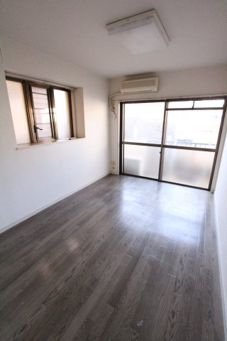 メゾンブロットBの居間・リビング