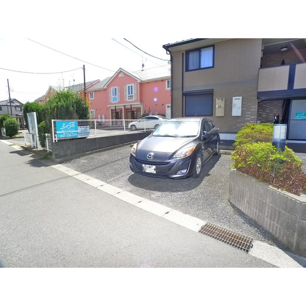 エントピアＡの駐車場