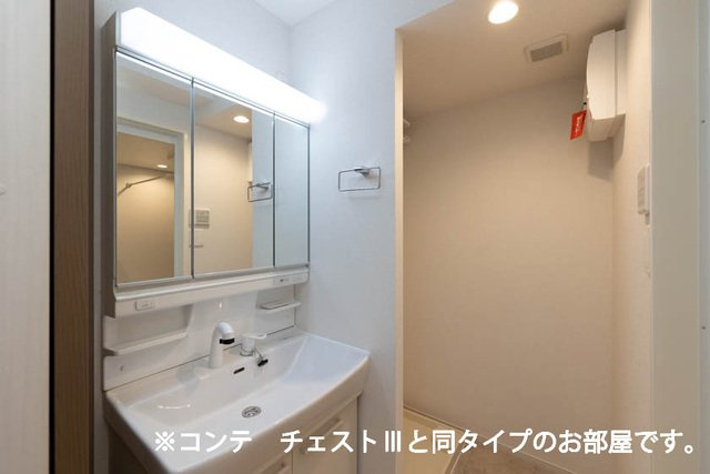 コスモステラス　ウエストの洗面所|広い洗面スペース