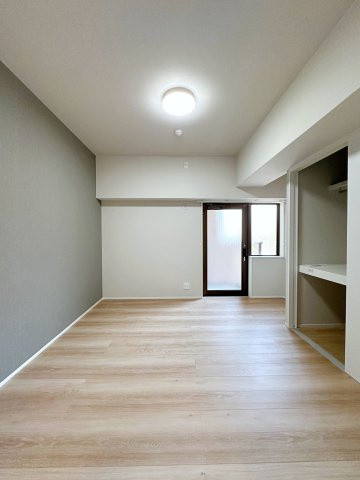 イーストヒルズ矢野弐番館 803の寝室|6.1帖の広々とした主寝室☆