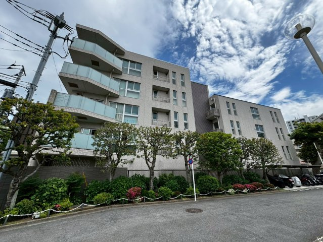 プラウド湘南藤沢の外観|外観は落ち着いています