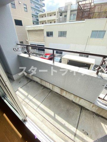 大阪市東淀川区小松２丁目の賃貸マンションのバルコニー