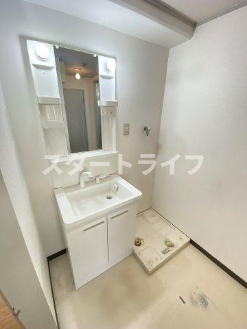 大阪市東淀川区小松２丁目の賃貸マンションの洗面所