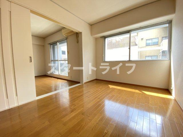 大阪市東淀川区小松２丁目の賃貸マンションの寝室
