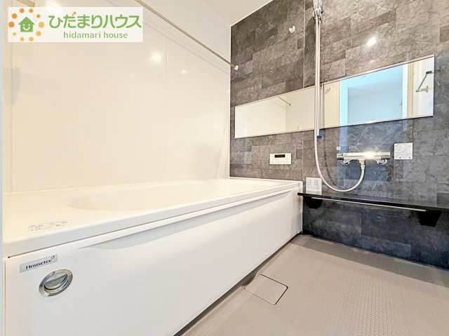 【浴室】 | つくばみらい市谷井田10期　新築戸建 | 大人が足を伸ばしても十分な広さ！一人でゆっくりくつろぐ時間も大切です！