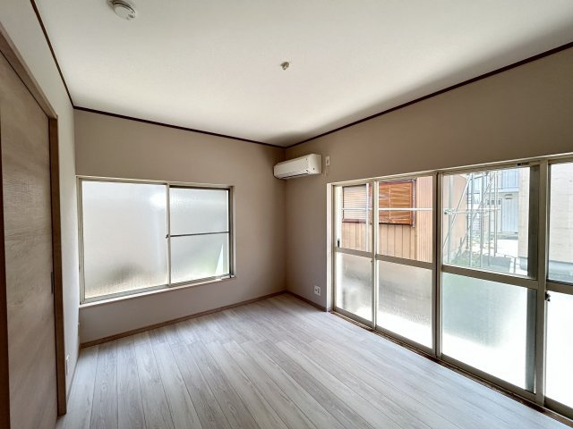 久喜市久喜東２丁目のアパートの洋室