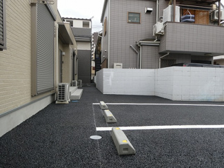 【外観】 | グレブナハウス駐車場