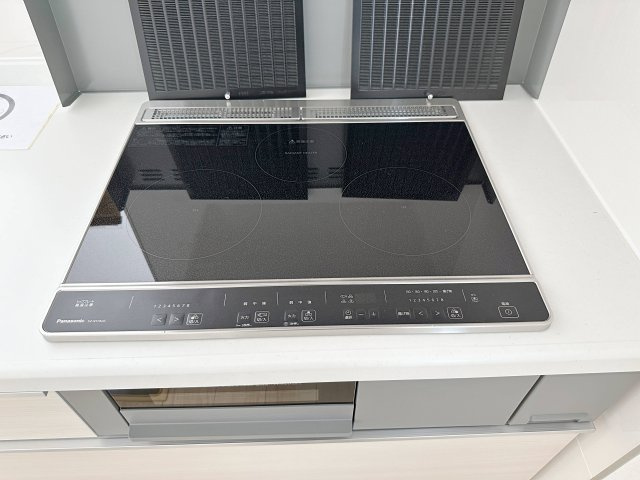 ●安佐北区落合南3丁目No.1のキッチン|IHクッキングヒーター☆
火が出ないために安全性も高いと考えられます。 さらに、安定した加熱管理制御が容易に行えるため、素材を均一に加熱する料理やスープなどの液体の加熱に適しています♪