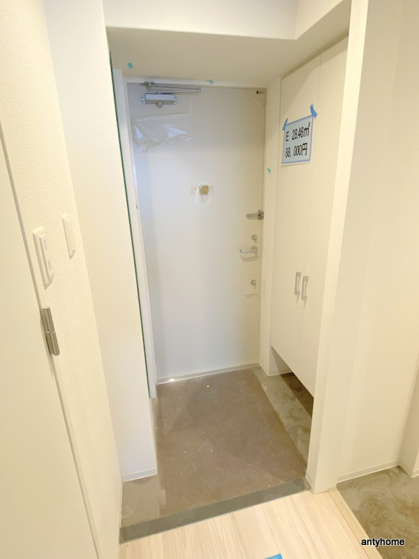 セレニテ福島アリア 　仲介手数料無料の玄関