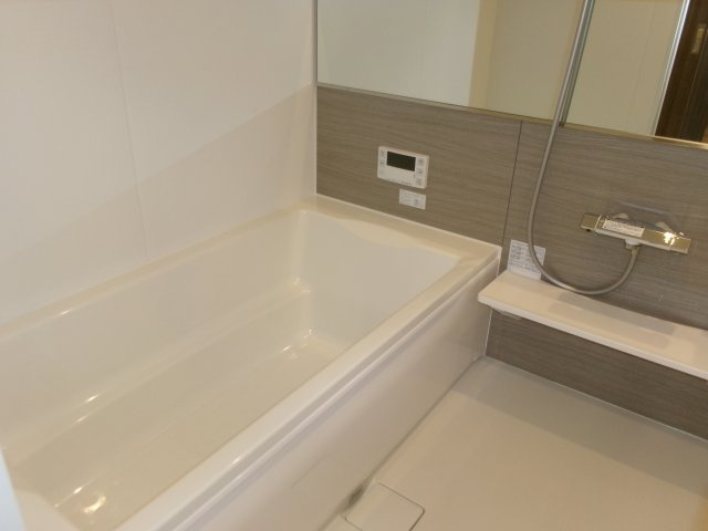 D-ROOM江井島の浴室