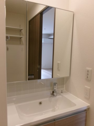 D-ROOM江井島の洗面所
