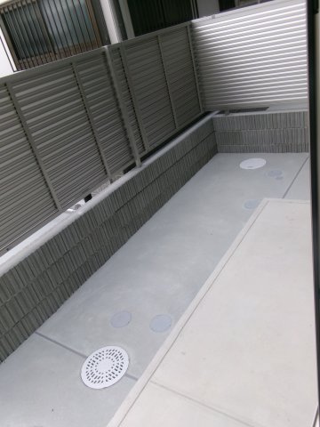 D-ROOM江井島のバルコニー