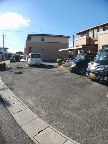 ヴェルデ・リエールⅡの駐車場