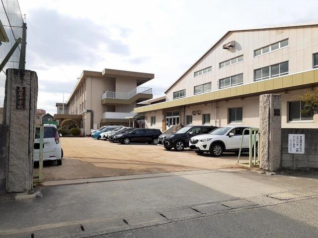 イプシロンＡの周辺|高屋中学校まで300m