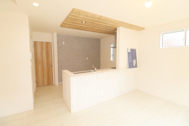 郡山市安積町笹川字中ノ渡戸　　　　2号棟　　　安積第3小学校、安積第2中学区のキッチン