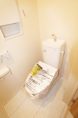 郡山市安積町笹川字中ノ渡戸　　　　2号棟　　　安積第3小学校、安積第2中学区のトイレ