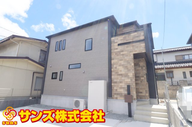 郡山市安積町笹川字中ノ渡戸　　　　2号棟　　　安積第3小学校、安積第2中学区の外観|北西側から見た外観♪
