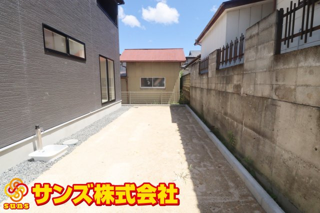 郡山市安積町笹川字中ノ渡戸　　　　2号棟　　　安積第3小学校、安積第2中学区の庭