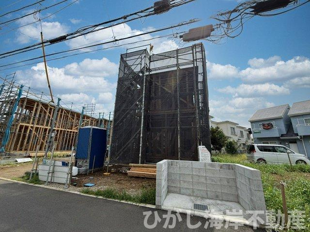 茅ヶ崎市香川１丁目　新築戸建　全6棟の外観|8月17日撮影　建築中　現地外観