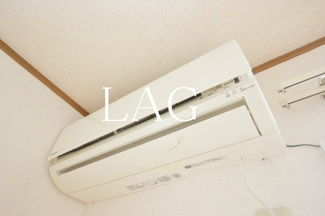 【設備】 | サニーフラット | エアコンです。