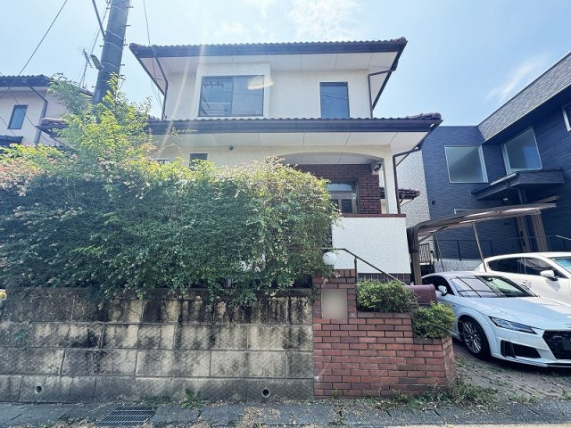 【外観】 | 富士見市渡戸1丁目　中古一戸建住宅　(ふじみ野店) | 現地（2026年8月）撮影／休日のお買い物にも便利な、ららぽーと富士見が徒歩圏内