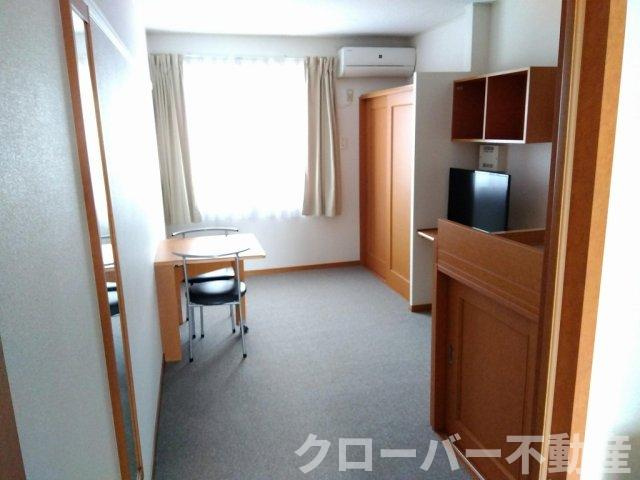 レオパレスルートイレブンの居間・リビング