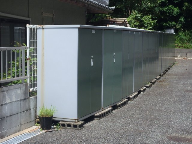 ピニエール下田のその他共用部分|各戸の物置