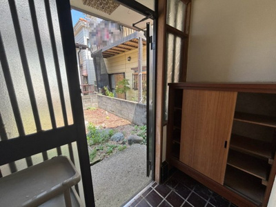 【玄関】 | 横須賀市平作 全居室２面窓　3DK