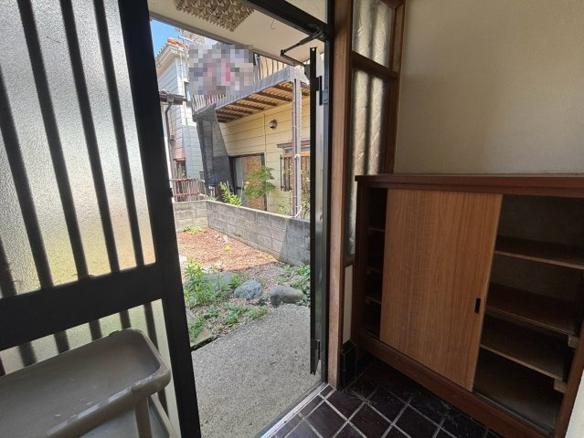 【玄関】 | 横須賀市平作 全居室２面窓　3DK