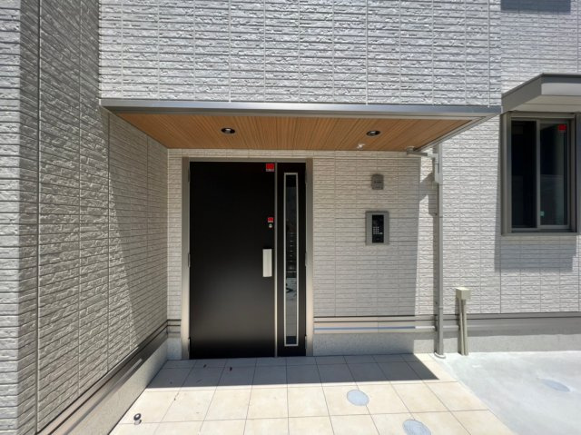 高倉山フラッツのエントランス