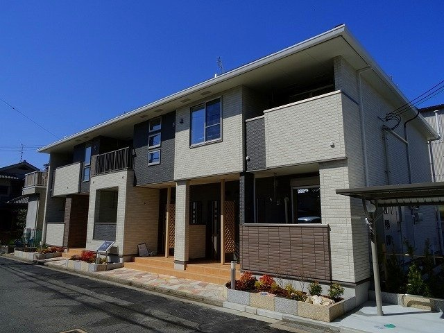 ラレース