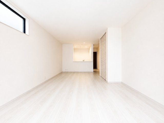 リーブルガーデン岸和田市八幡町２期のダイニング|家具の配置も自由自在♪19.5帖のゆとりあるLDK空間
