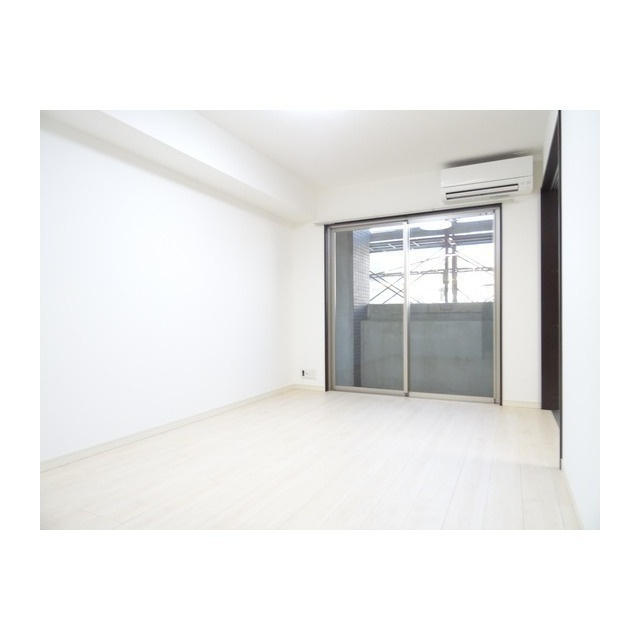 LIBTH新町のバルコニー