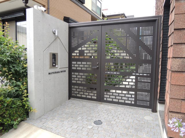 【エントランス】